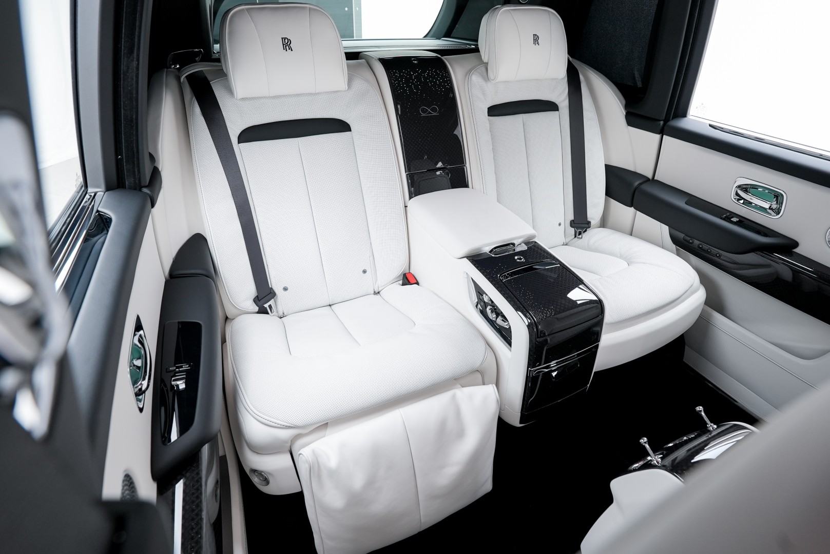 2026 ROLLS ROYCE CULLINAN | BLACK BADGE | GCC | MAIN DEALER WARRANTY SERVICE